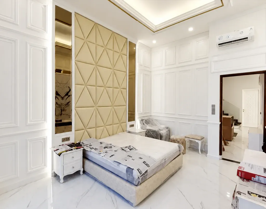 Mrs. Y — Mutiara Palace — bedroom (1/2)