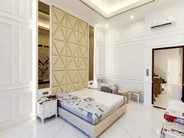 Mrs. Y — Mutiara Palace — bedroom (1/2)
