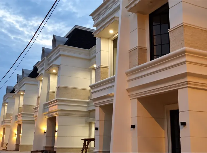 Mr - Mr — Santafe — facade (1/2)