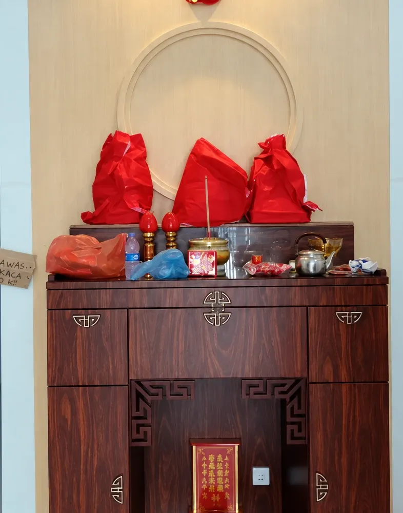 Tn. Y & Tn. P — Casavilla & Gg. Aman — bedroom (2/3)